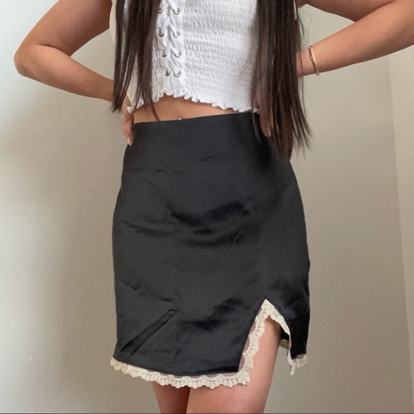 NEW Adika Black Skirt - Picture 4 of 11